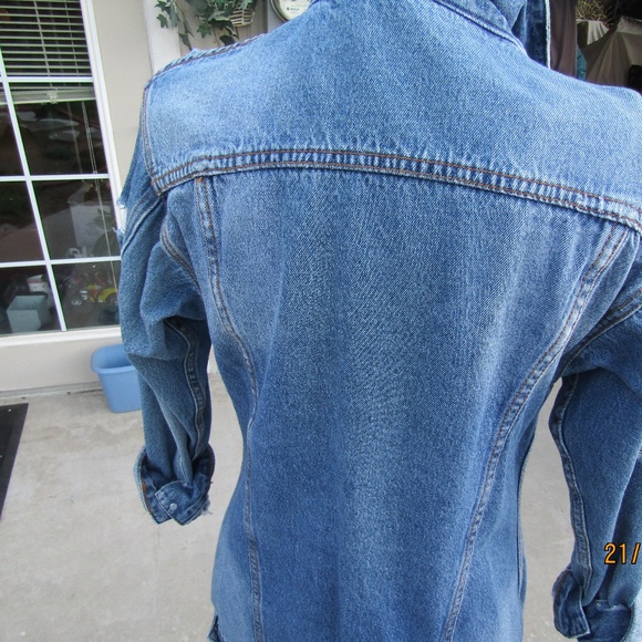 BLUE JEAN JACKET SIZE MED - Picture 2 of 5
